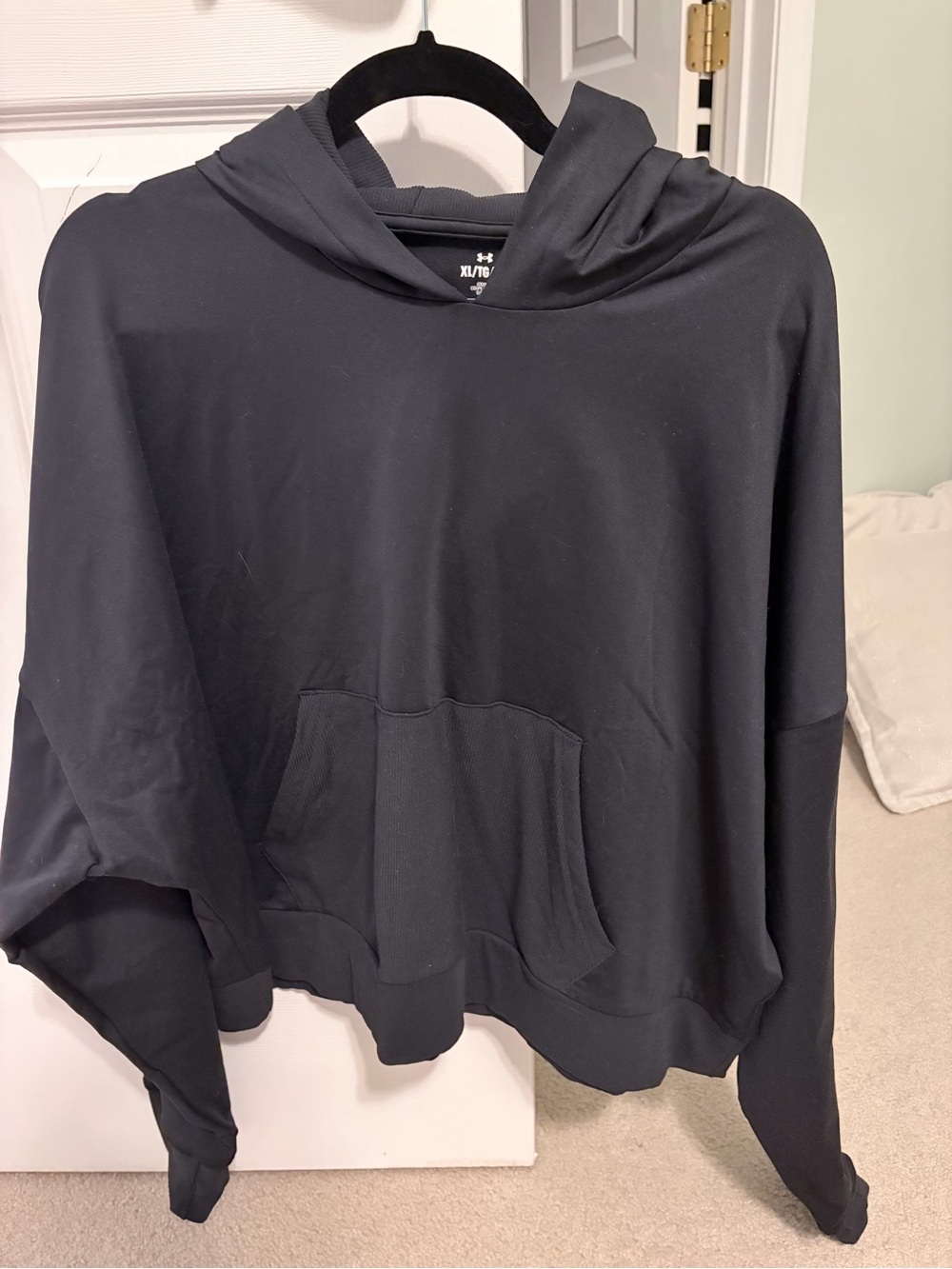Under Armour Women's Black Hooded Sweatshirt